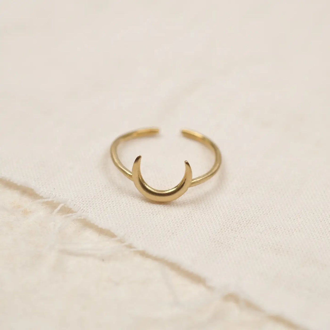 HALFMOON RING